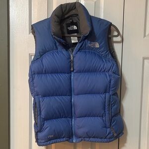 The North Face 700 fill down women’s vest in Royal Blue size medium